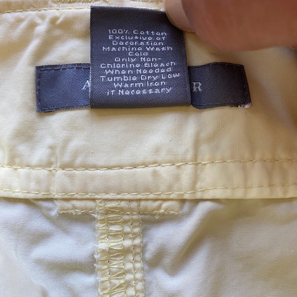 Ann Taylor Bermuda Shorts Pale Yellow  5 Pockets Size 2 - Picture 5 of 8